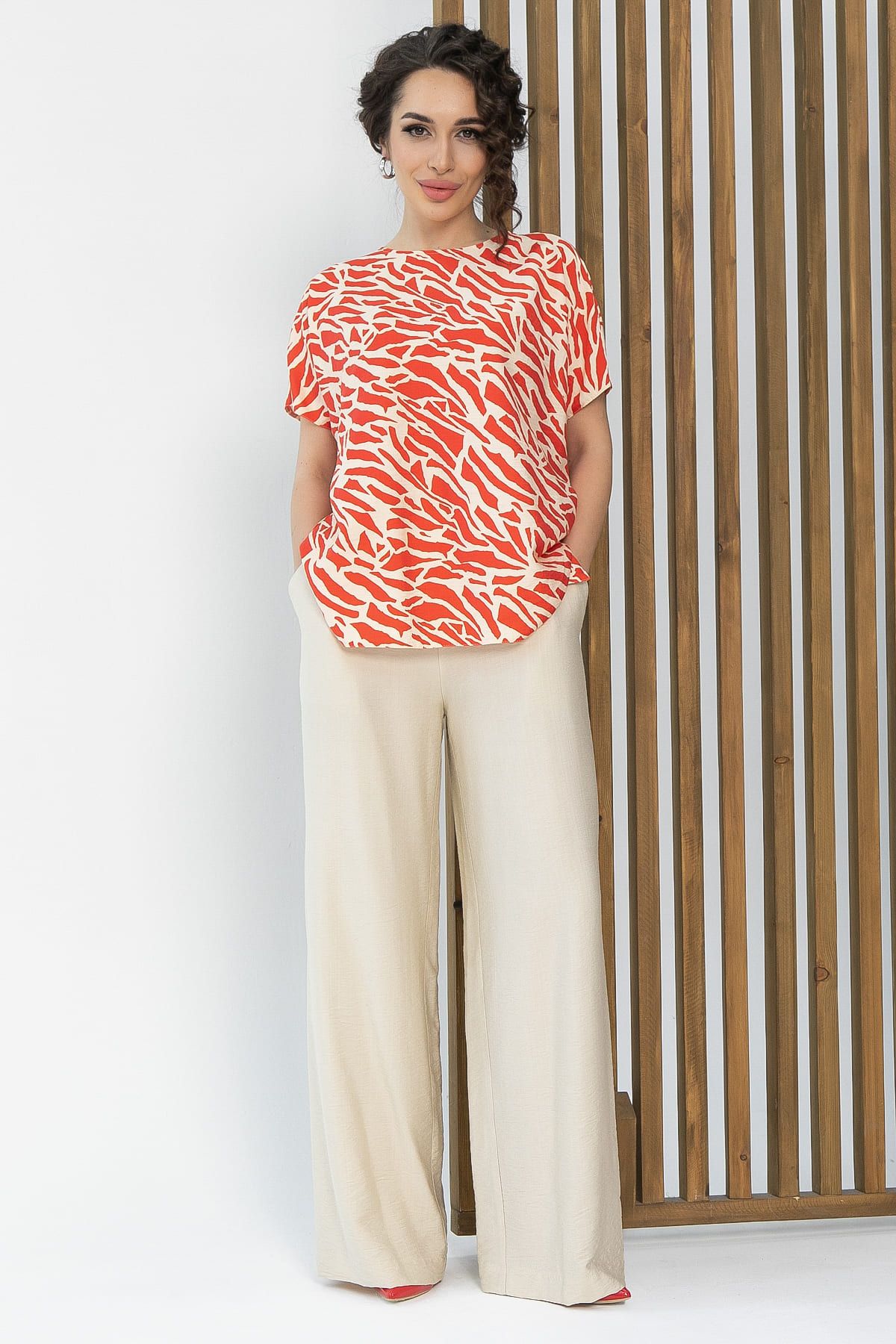 Костюм Яркие планы (бежево-красный) К13591-30М