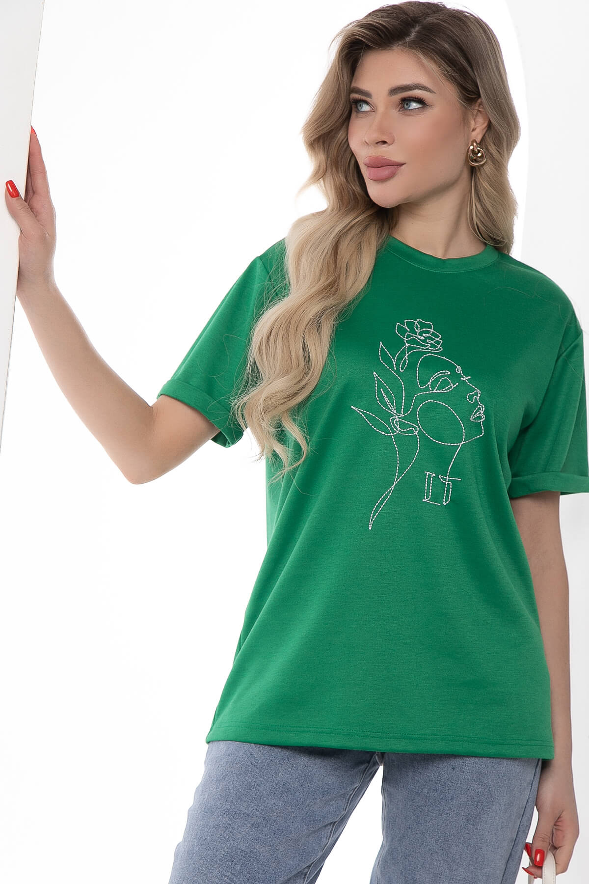 Футболка с вышивкой зеленая Б10058