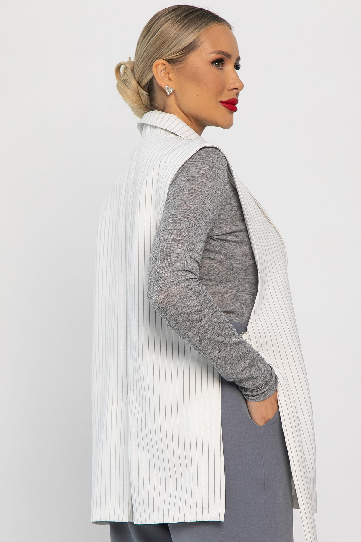 Жилет Рабочий день (белый) Б14212-4М