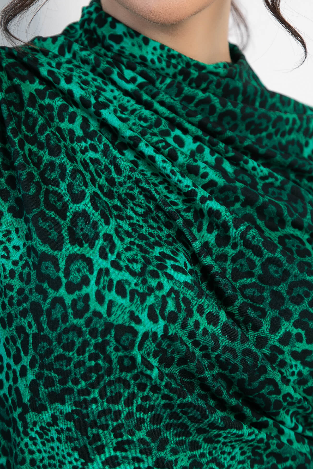 Лонгслив Тайна сердца (зеленый) Б12925-7М