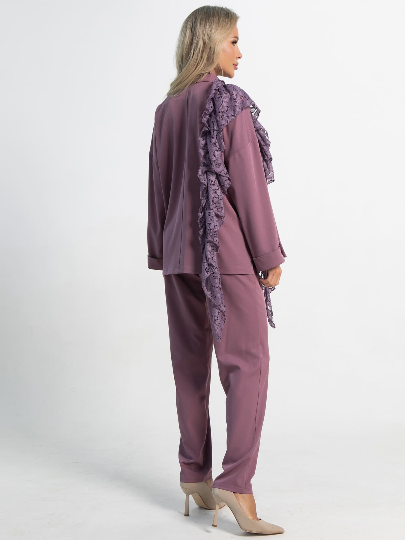 Костюм брючный Стилизация (нежно-розовый) К15332-4М