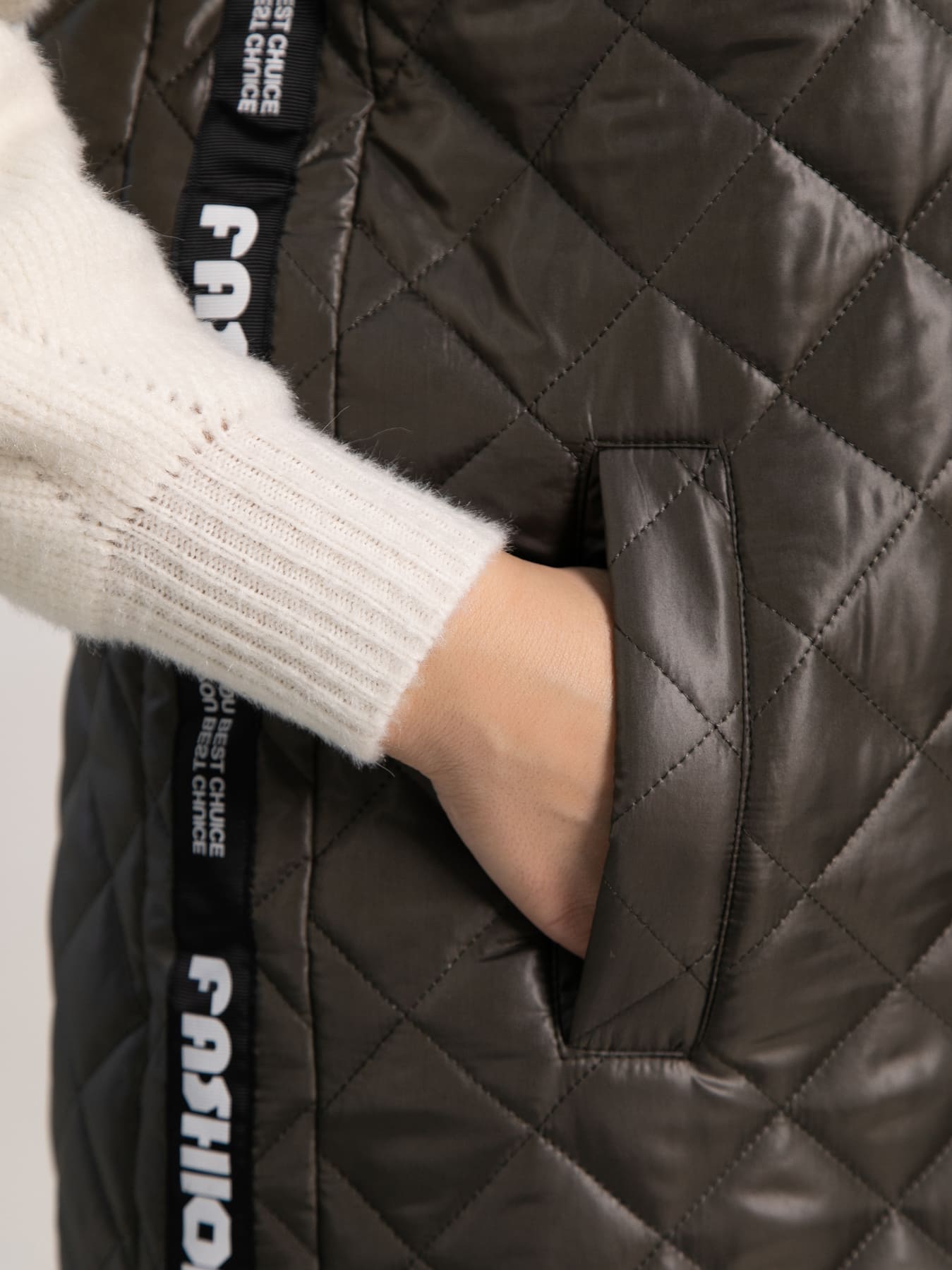 Жилет утепленный Фирменный стиль (хаки) Б15321-18М