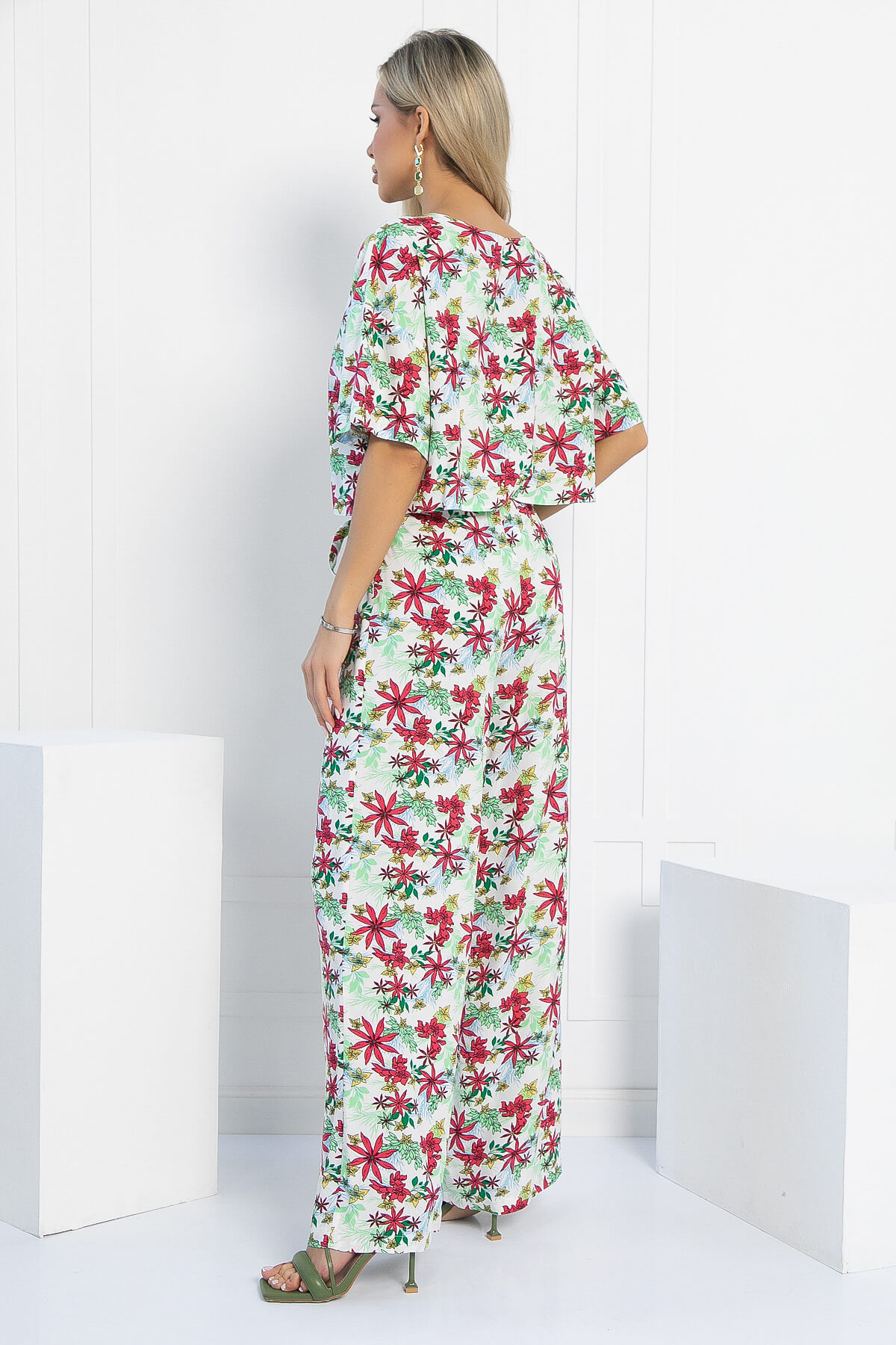 Костюм Летняя прогулка (белый) К12968-8М