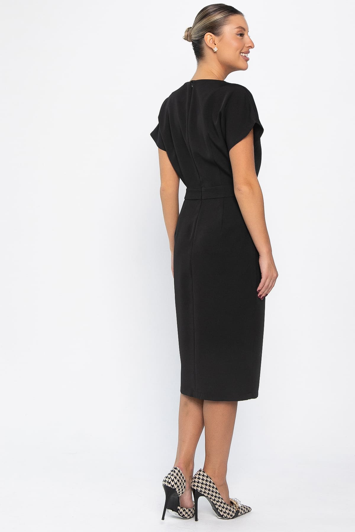 Платье с карманами Утренняя роса (черное) П14371-16М