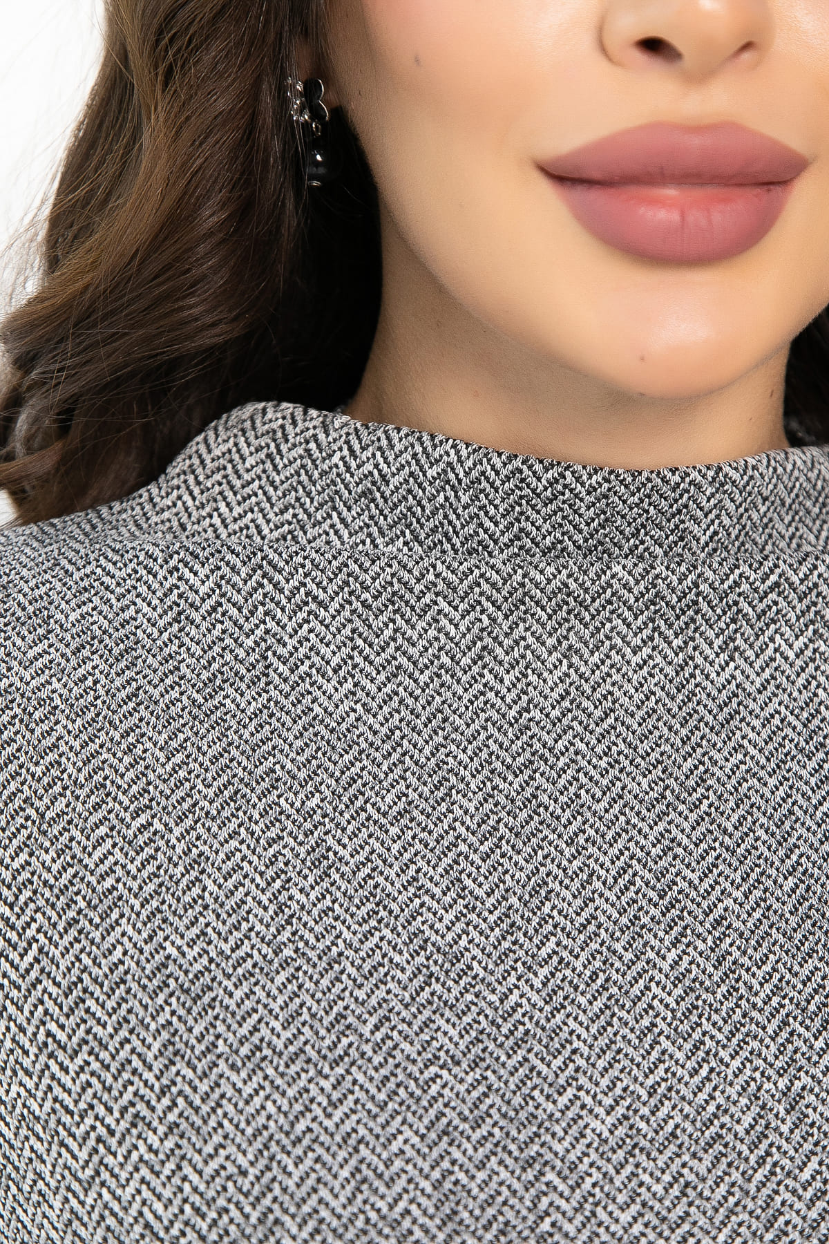 Платье В ритме мегаполиса (серое) П14056-33М