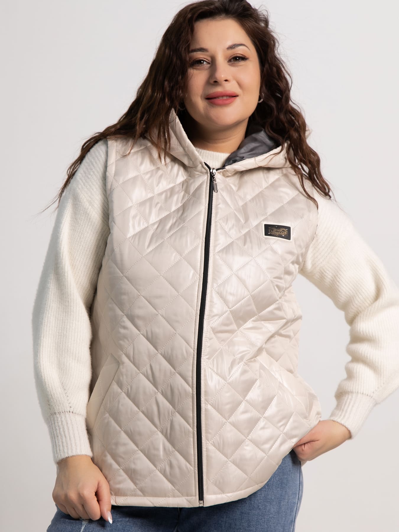 Жилет утепленный Дориана (бежевый) Б15322-18М