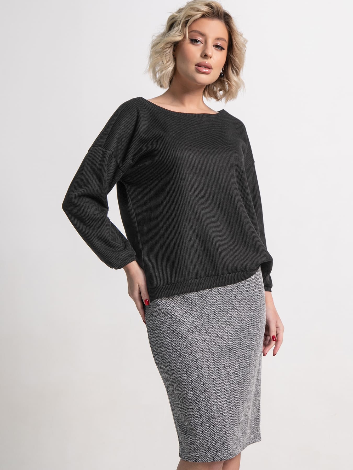 Костюм с юбкой Совершенство форм (черно-серый) К15292-10М