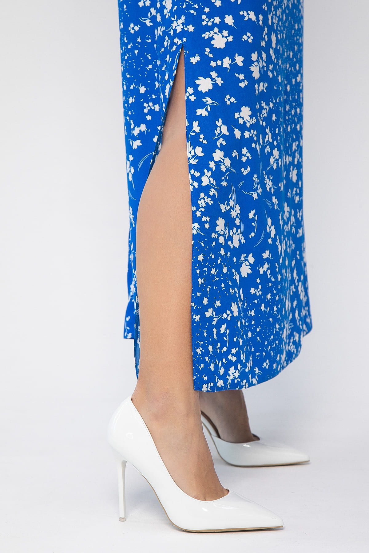 Платье Вечер свиданий (ярко-голубое) П13681-16М