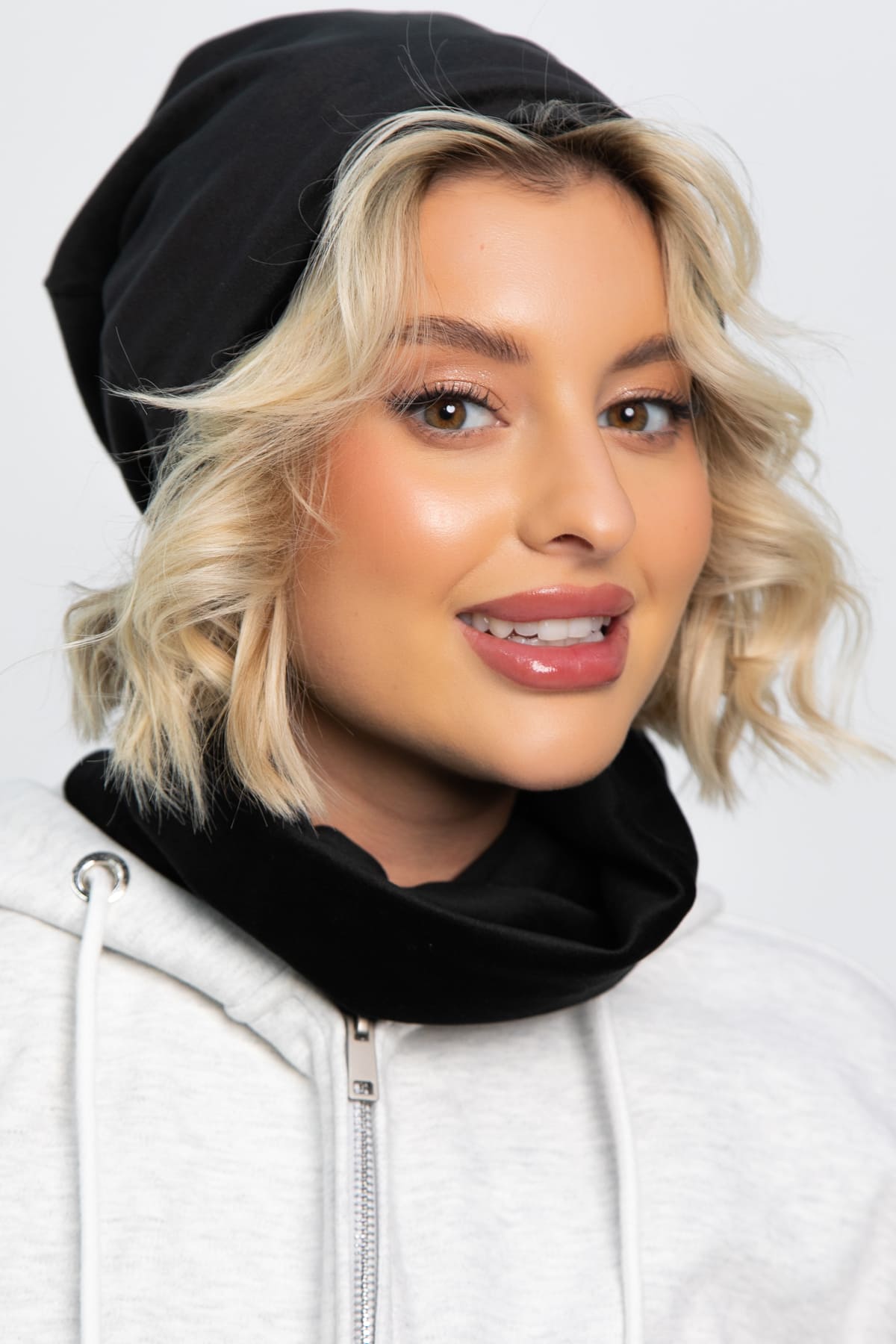 Комплект шапка шестиклинка и снуд (черный) ШШС4-23М