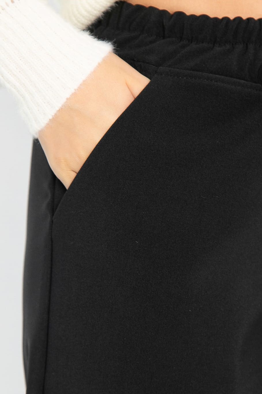 Брюки на резинке Бинори (черные) Б14405-30М