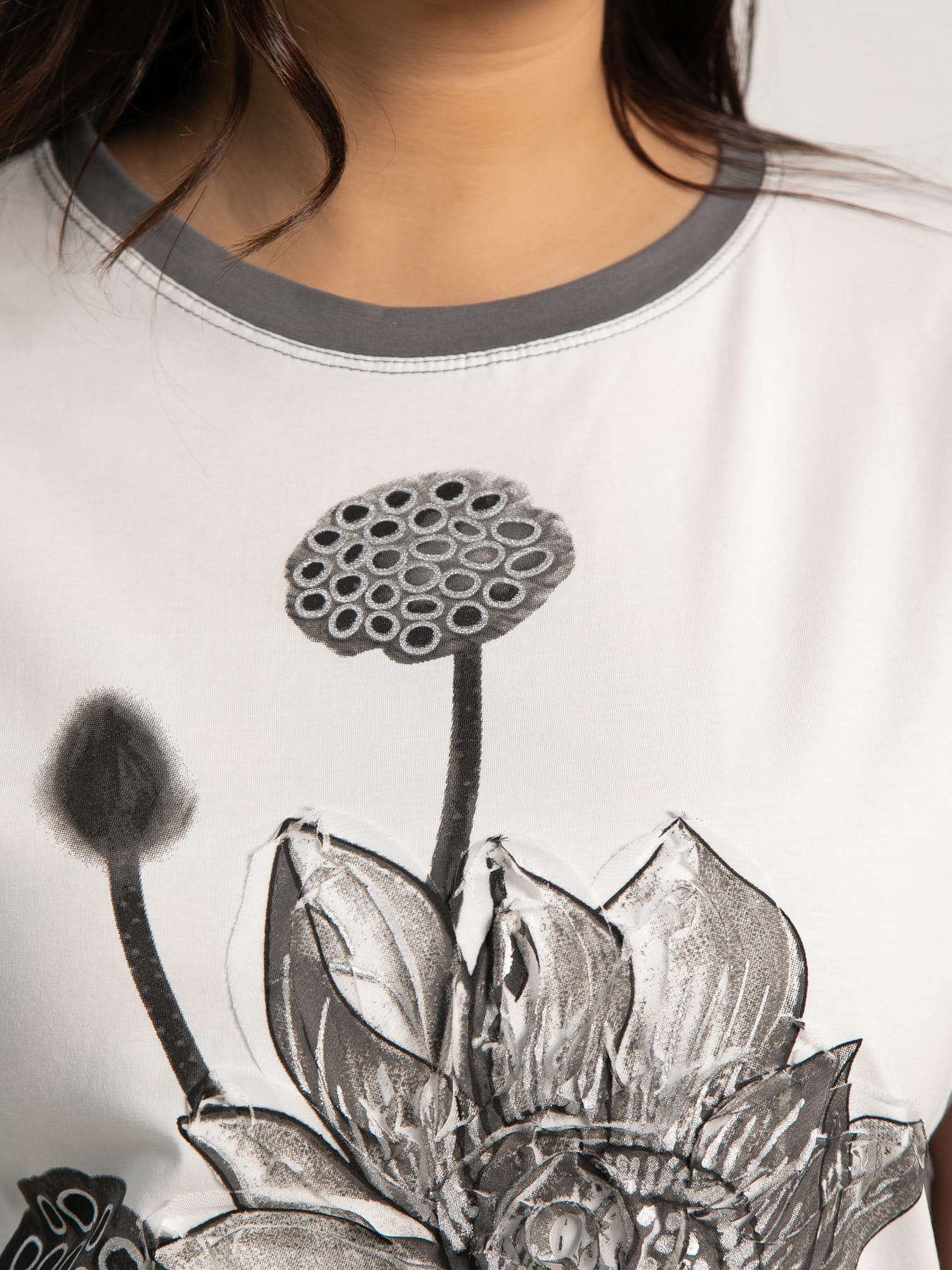 Блуза Нимфея (бело-серая) Б15609-18М