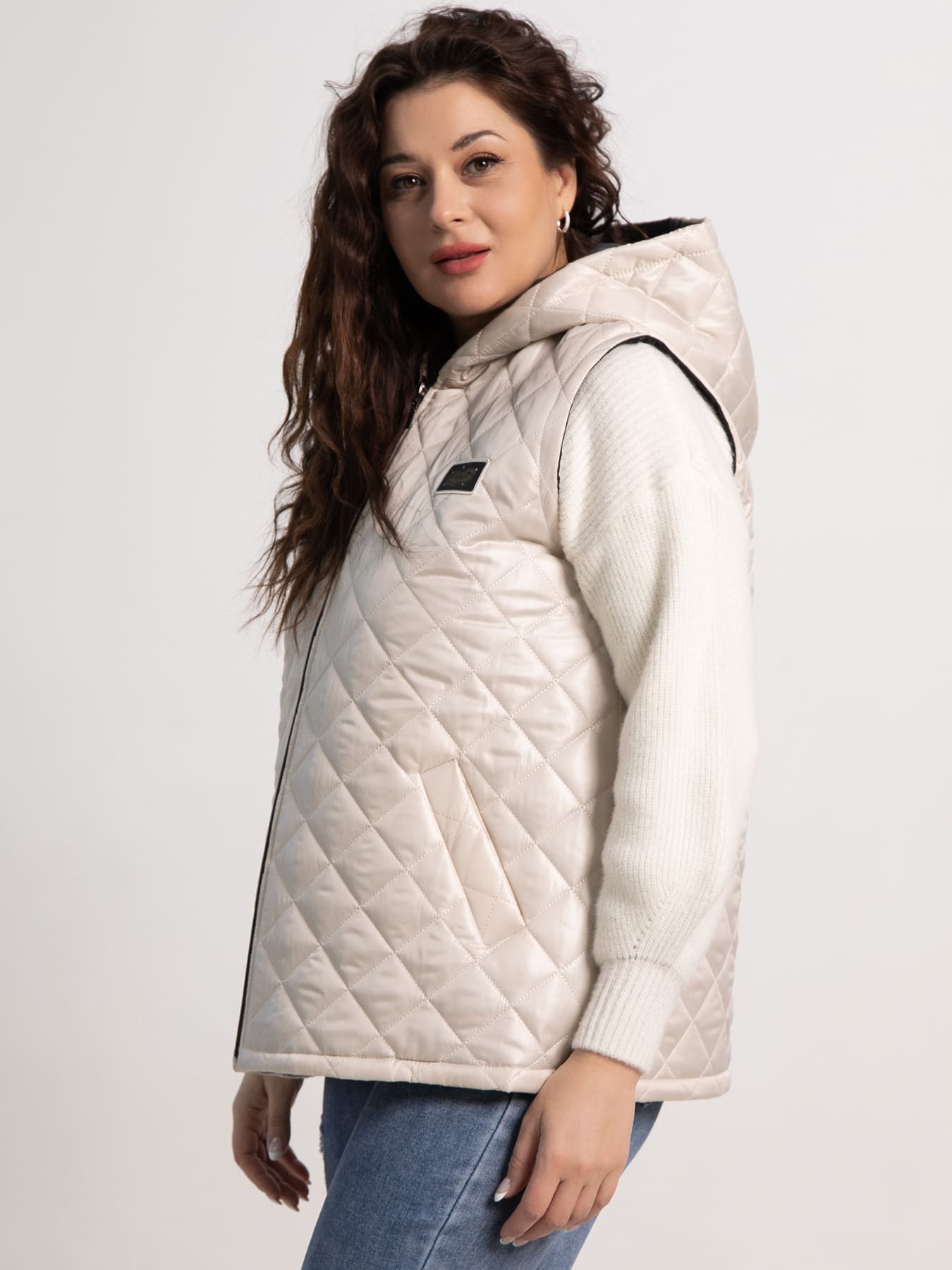 Жилет утепленный Дориана (бежевый) Б15322-18М