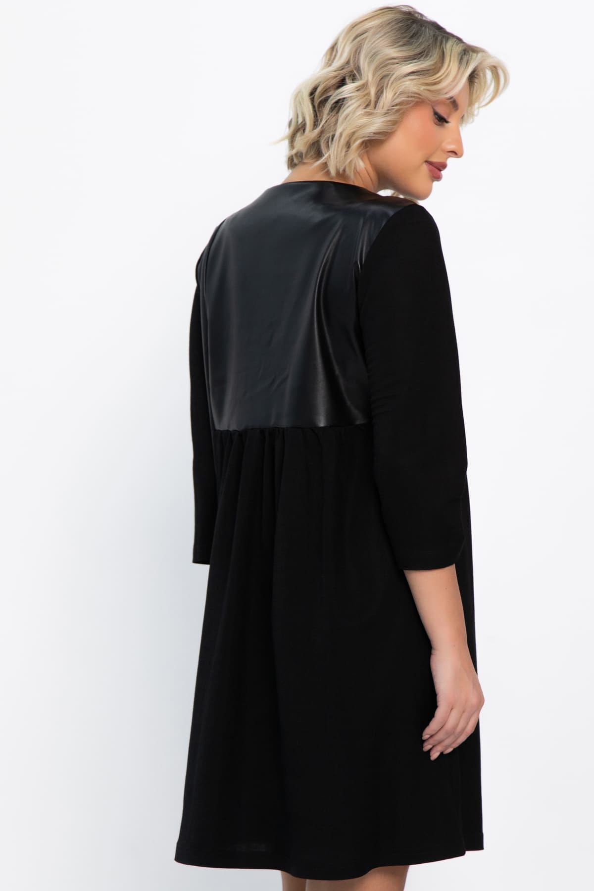 Платье со вставками из экокожи Эллис (черное) П14724-8М