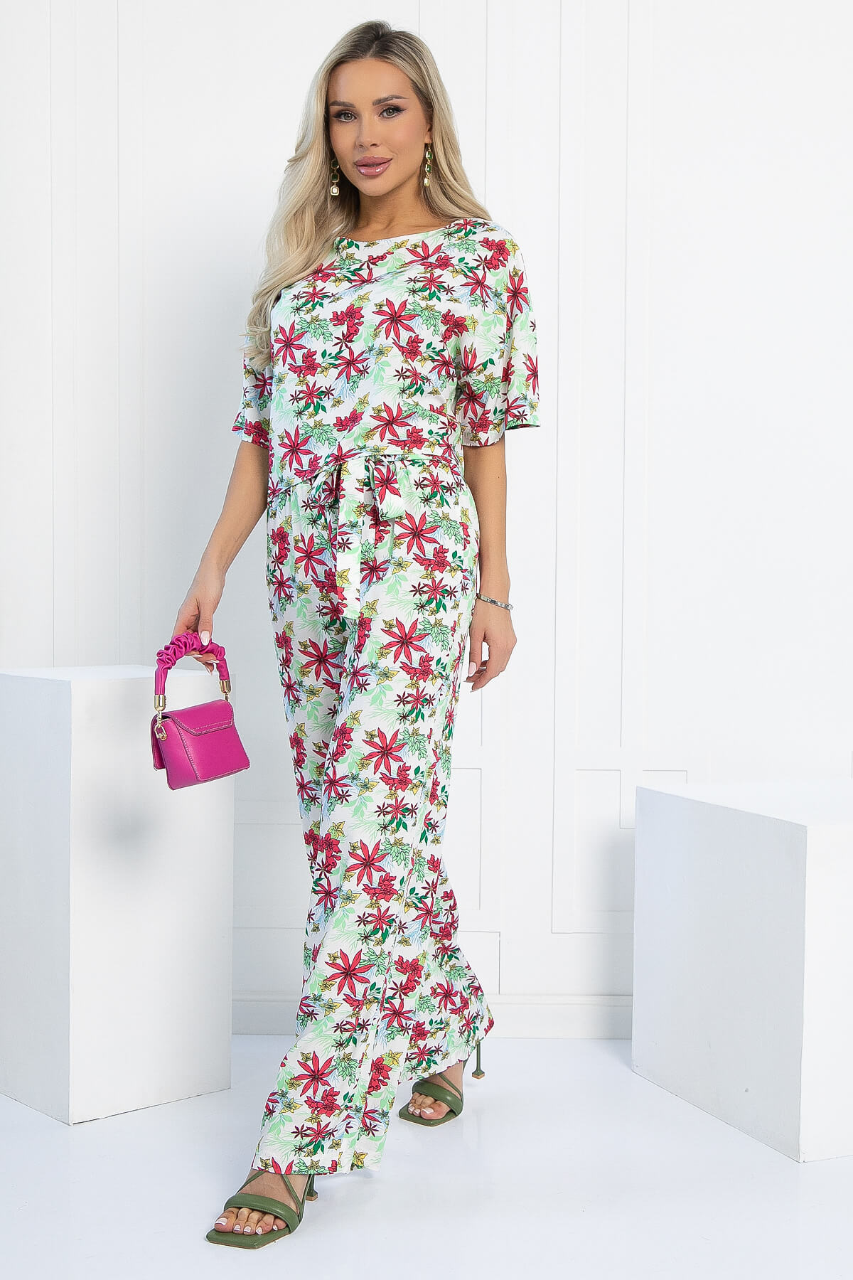 Костюм Летняя прогулка (белый) К12968-8М