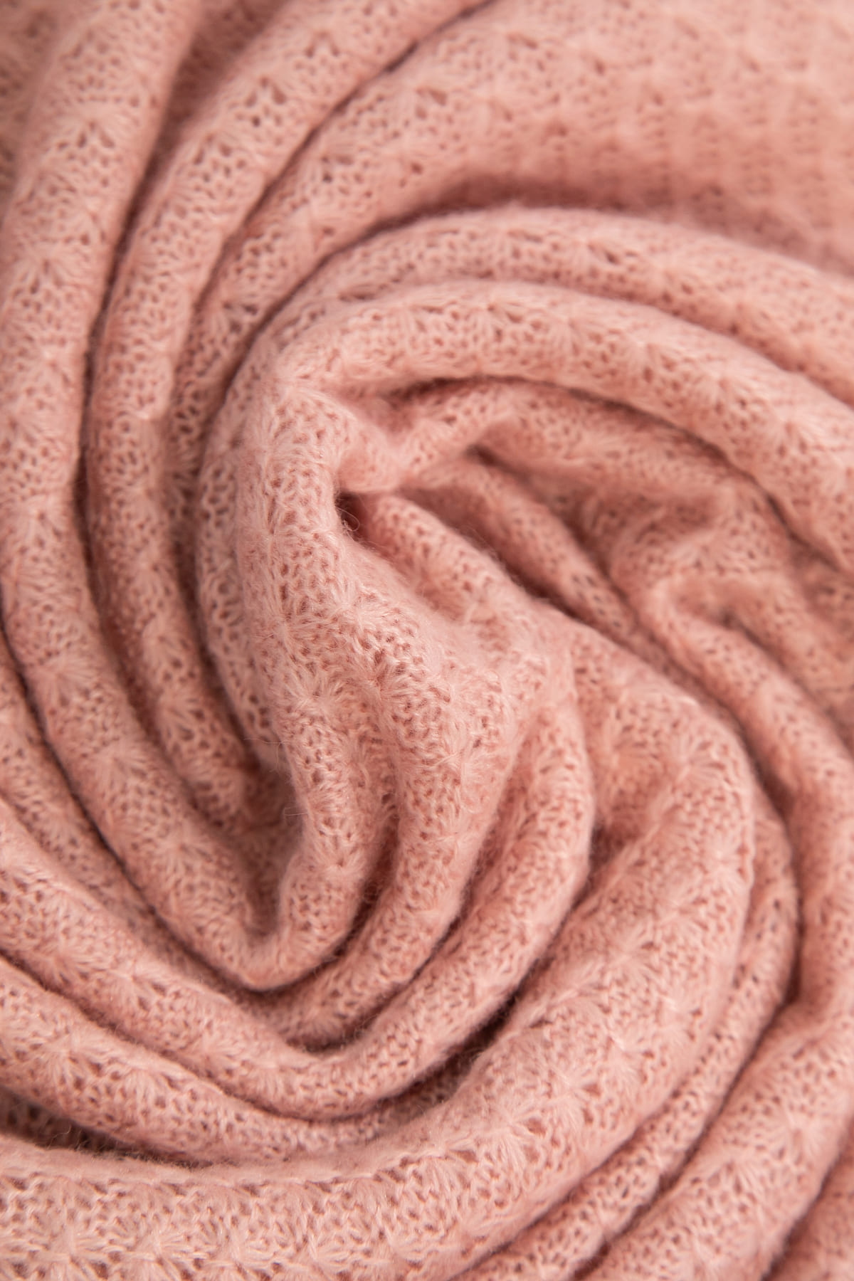 Вязаный палантин (пудра) ВП04-1М