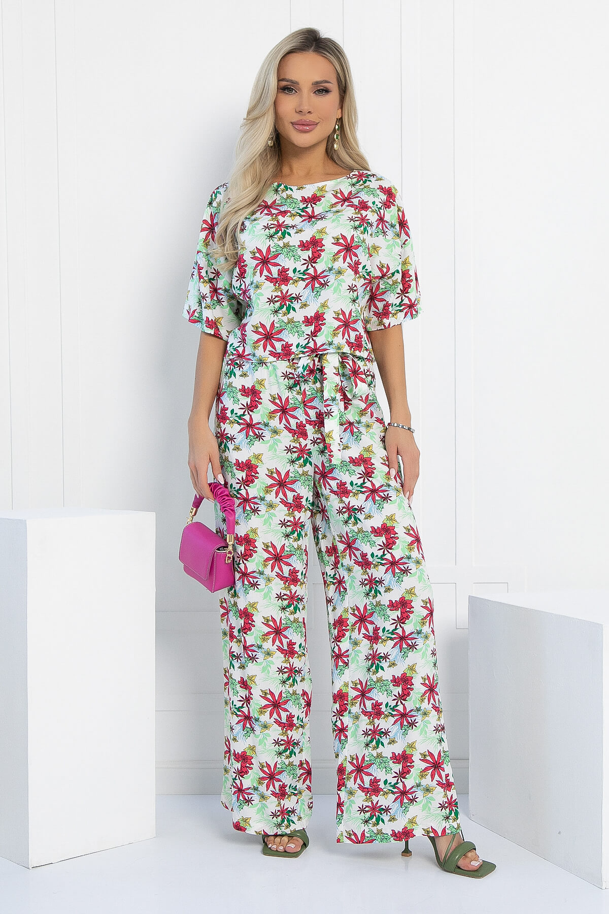 Костюм Летняя прогулка (белый) К12968-8М