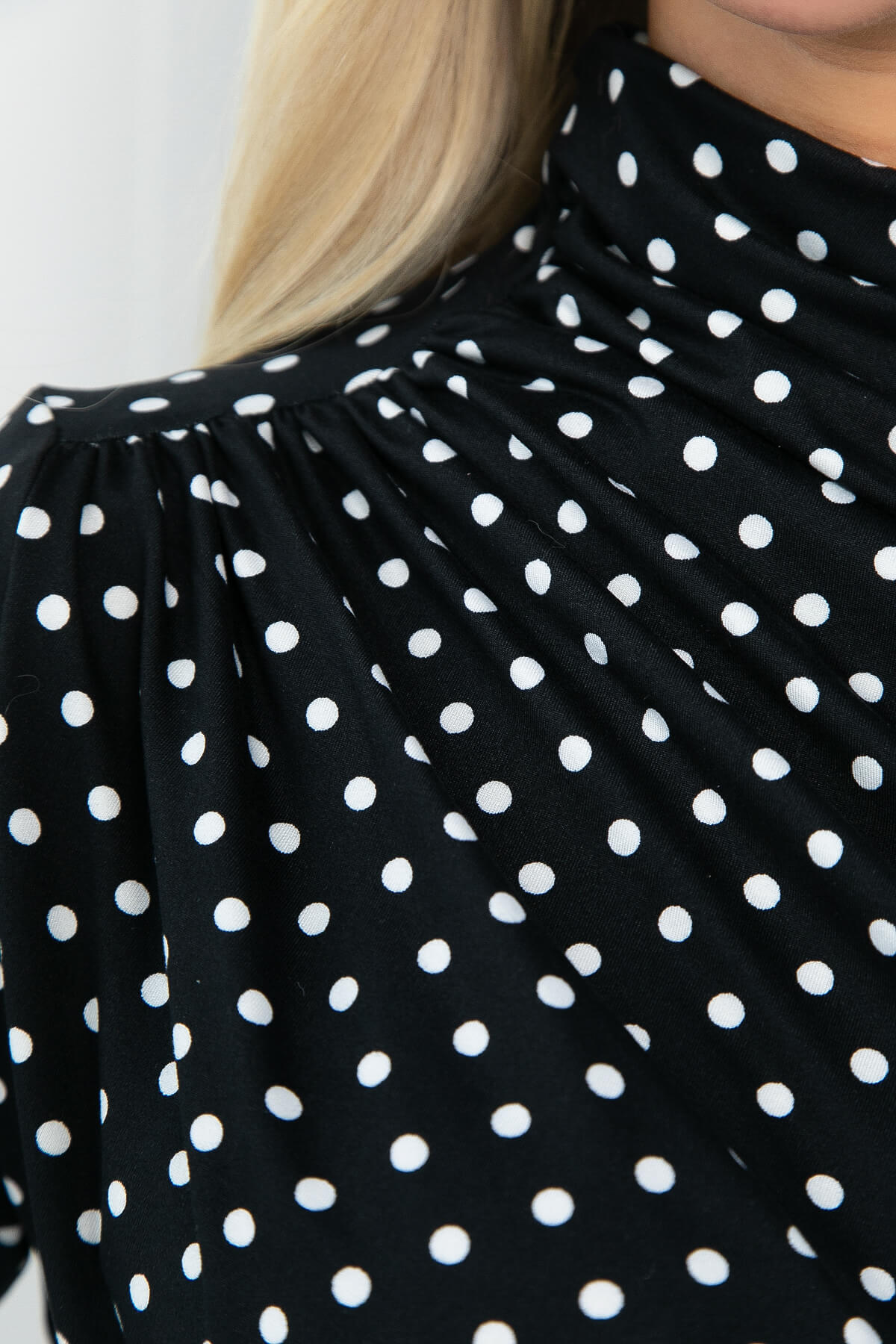 Лонгслив Тайна сердца (черный) Б12924-7М