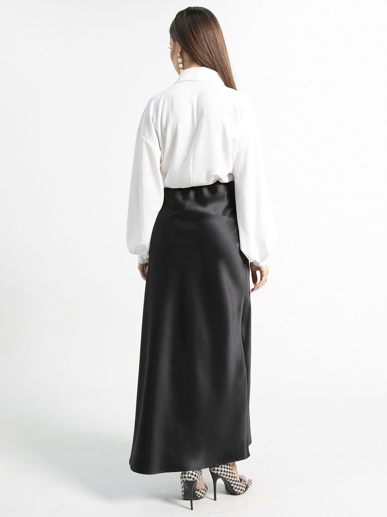 Юбка атласная Эвелин (черная) Ю15258-25М