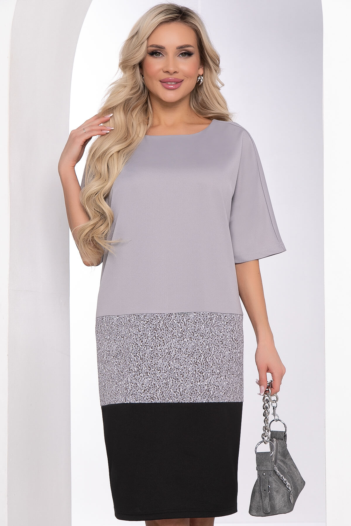 Платье "Кайла" (серо-черное) П8389