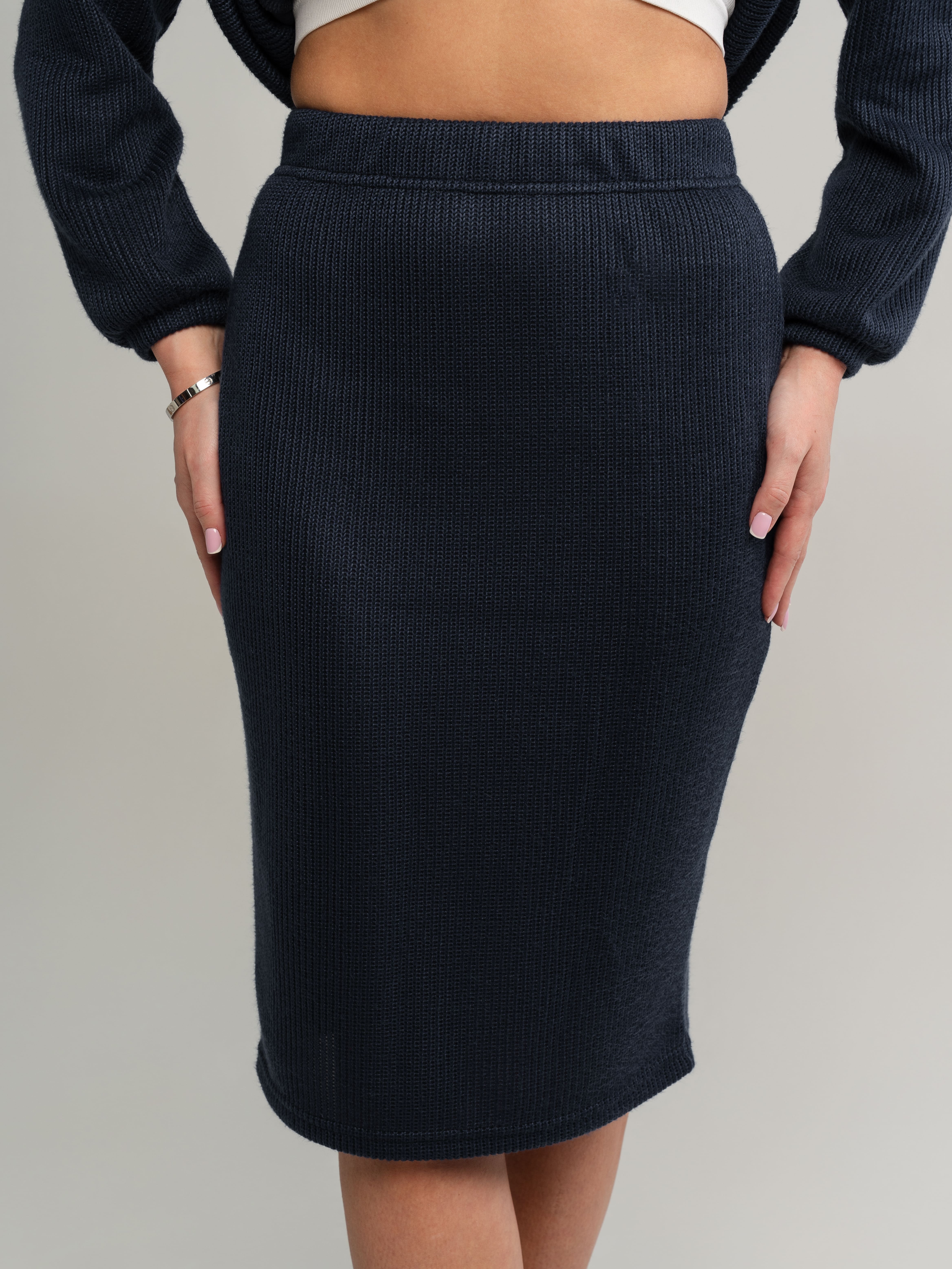 Костюм с юбкой Совершенство форм (синий) К15118-10М