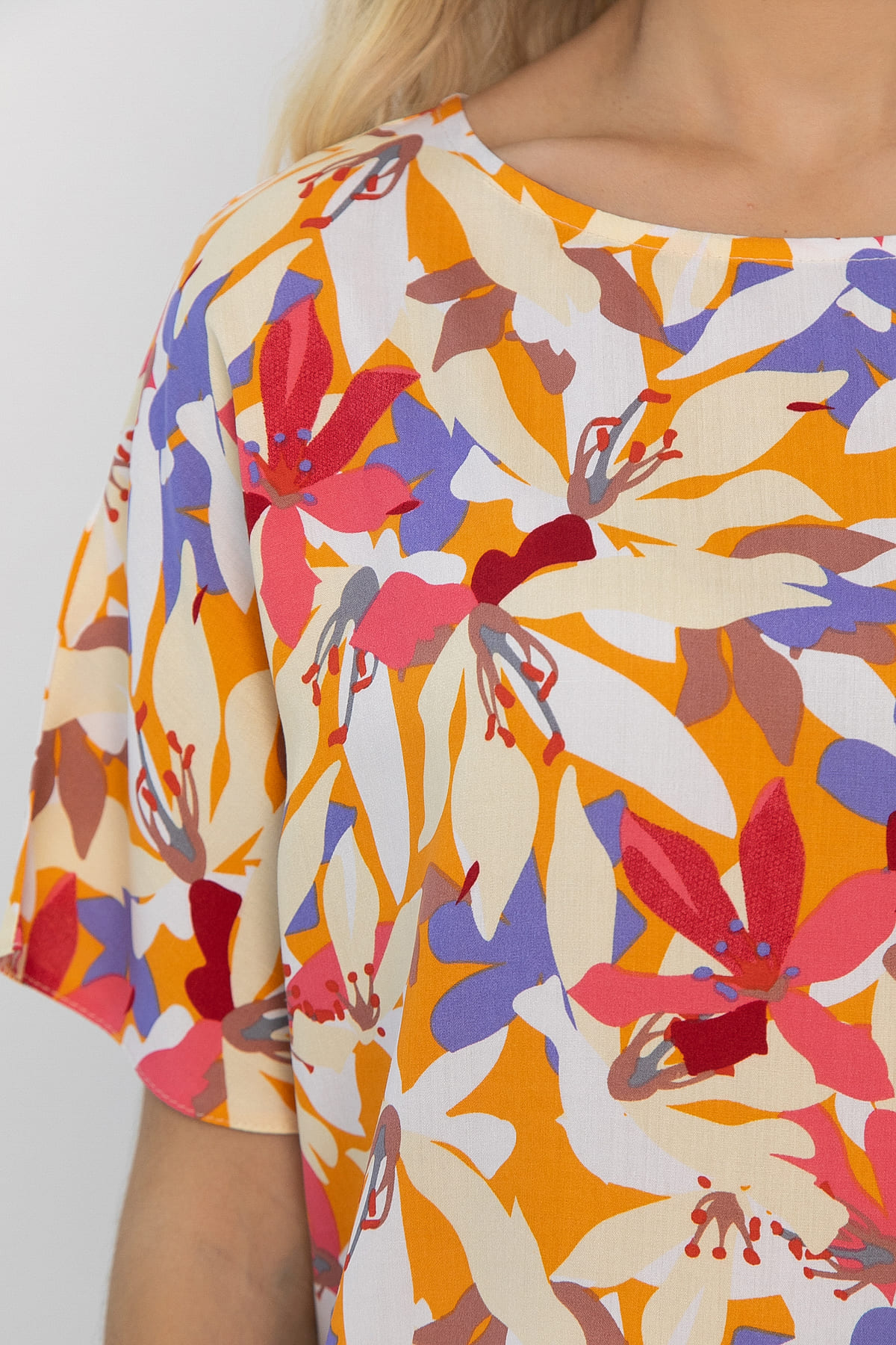 Блуза Маргоша (бежевая/цветы) Б13783-16М